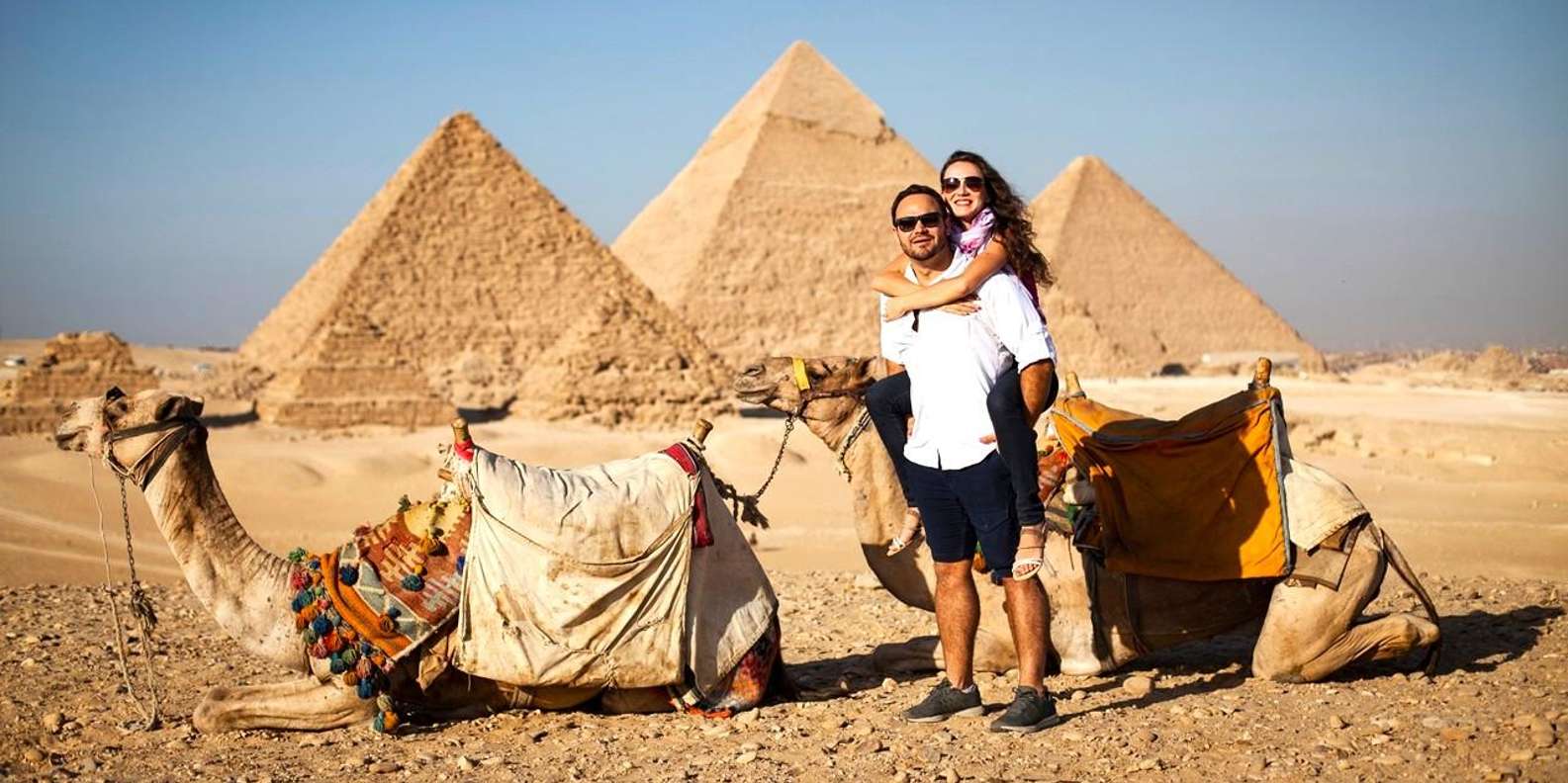 Cairo: Giza Pyramids, Sphinx and Museum Day Trip