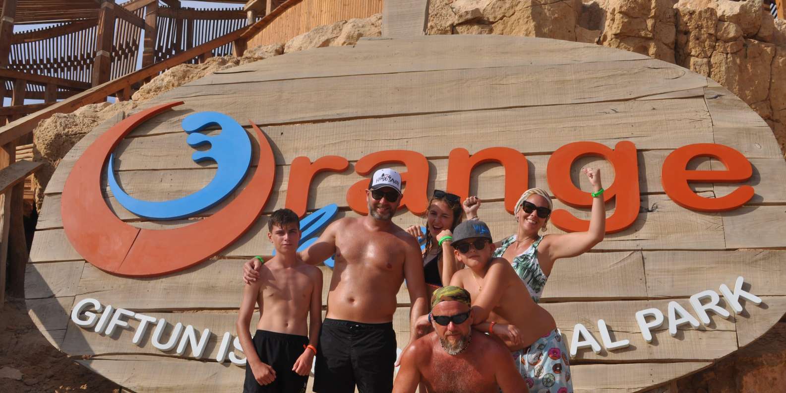 Hurghada: Elegance Yacht Cruise to Orange Bay w/ Lunch