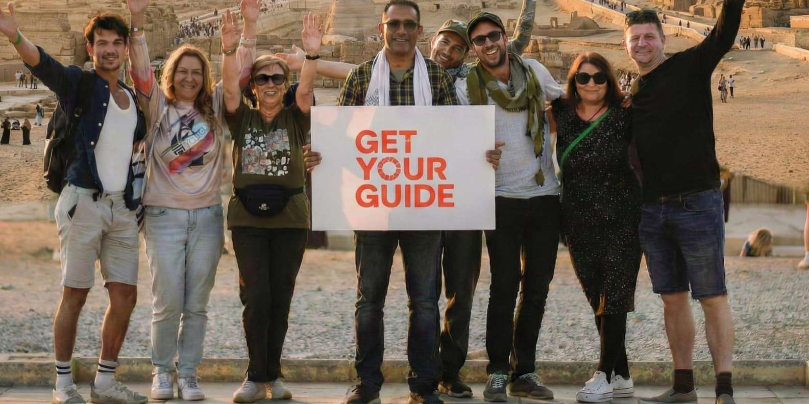 Hurghada: Full-Day Cairo Trip by Plane