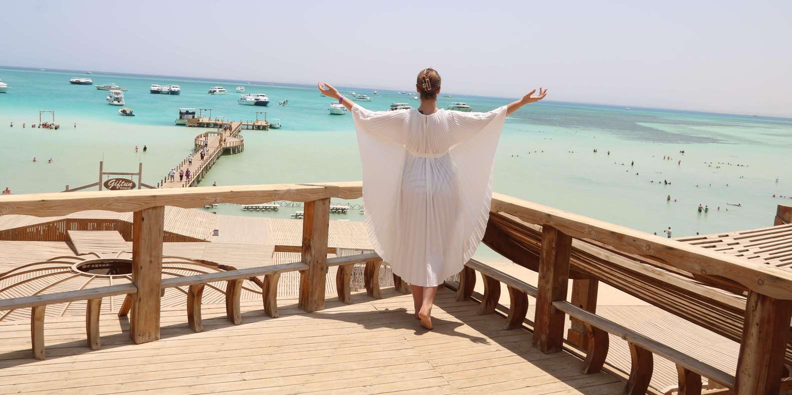 Hurghada: Orange Bay with parasailing, meals & water sports