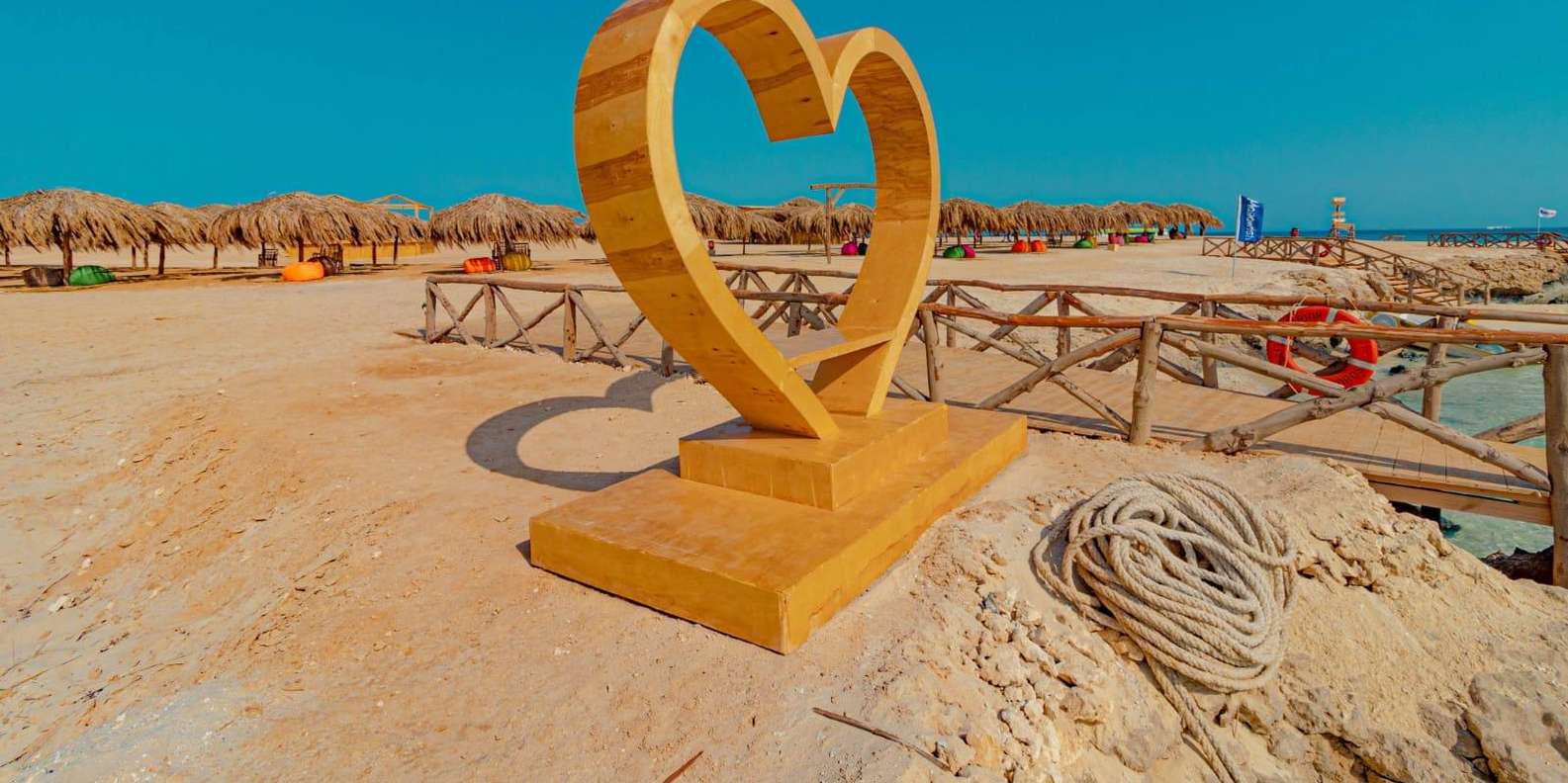 Hurghada: Yacht Trip 2 Islands, Dolphin & Snorkelling